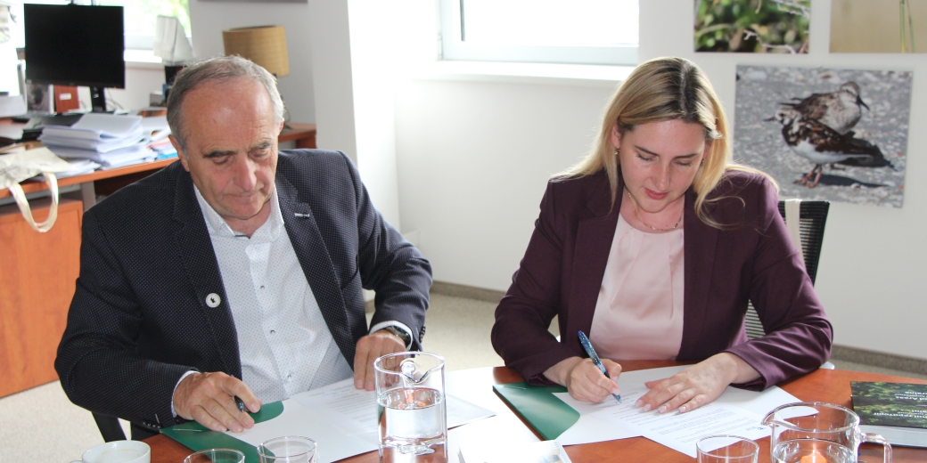 Memorandum of Cooperation between NCA Czech Republic and the Czech-Ukrainian Scientific Society was signed by František Pelc and Natalia Isayeva