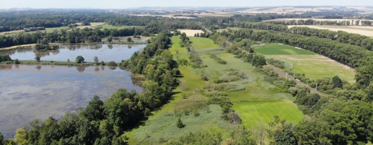 Letecký pohled na nově vyhlášenou přírodní rezervaci Jistebnické mokřady v CHKO Poodří.